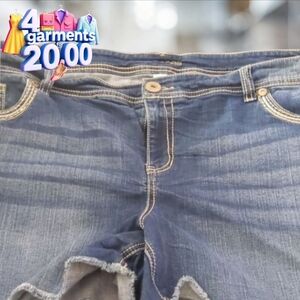 Maurice's denim shorts size 24